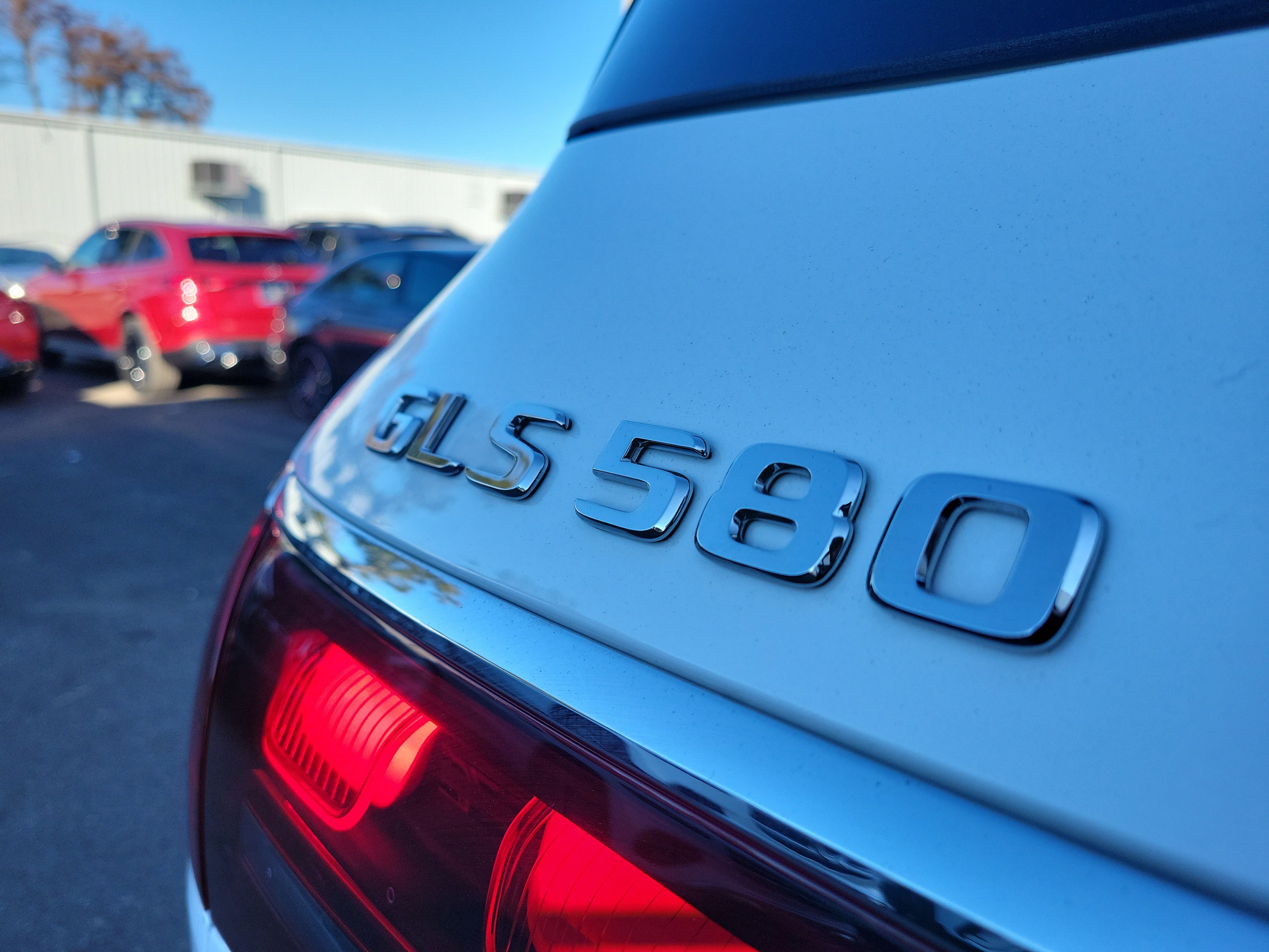 Certified 2025 Mercedes-Benz GLS 580 4MATIC image 6