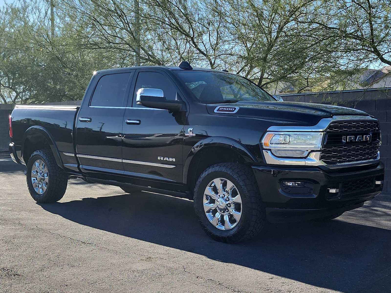 Used 2019 RAM 2500 Limited AWD/4WD image 2