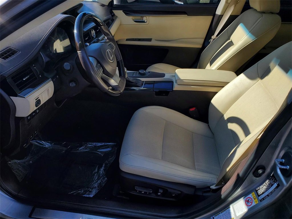 Used 2018 Lexus ES 350 w/ Premier Package image 17