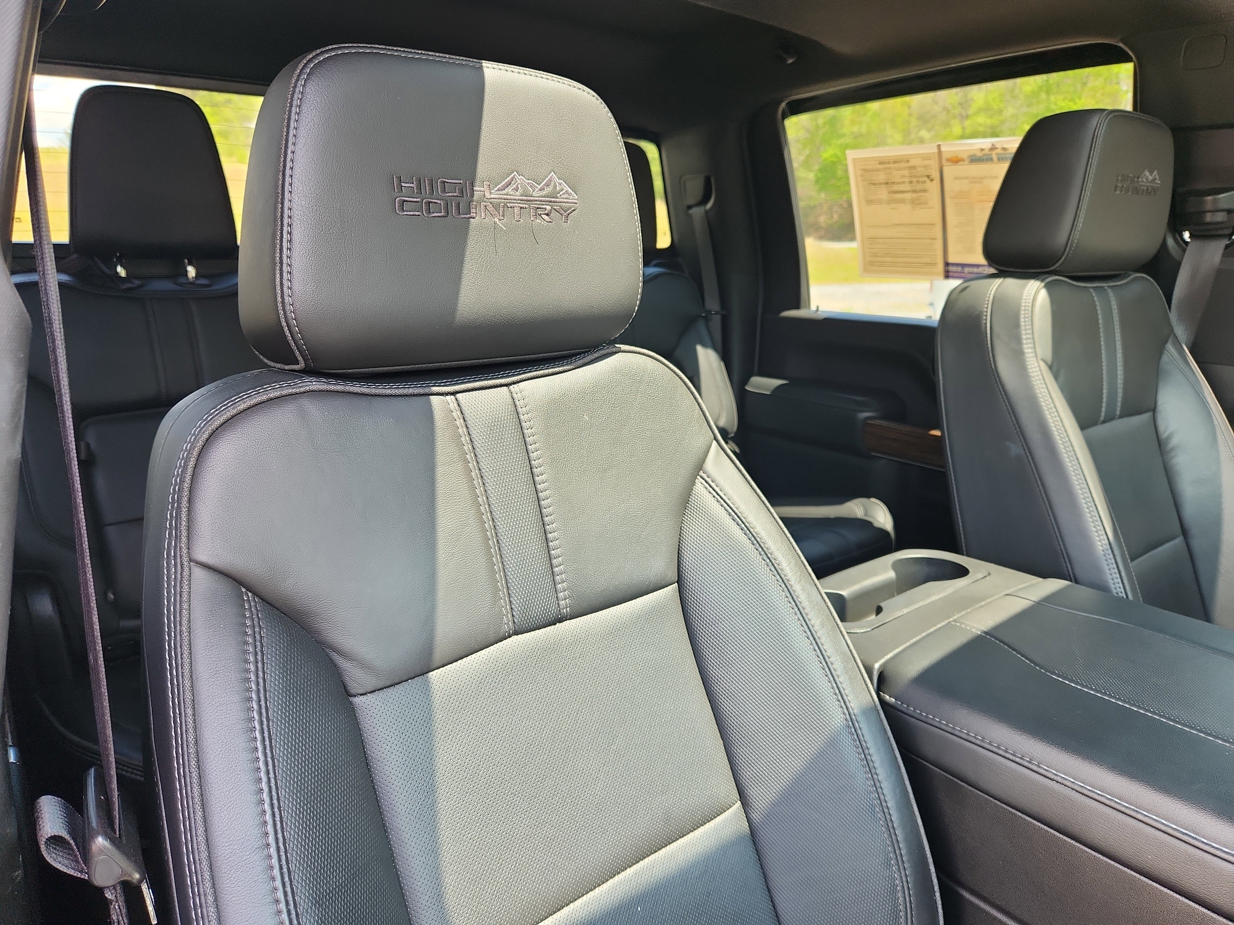 Used 2023 Chevrolet Silverado 2500 High Country w/ Safety Package II AWD/4WD image 38
