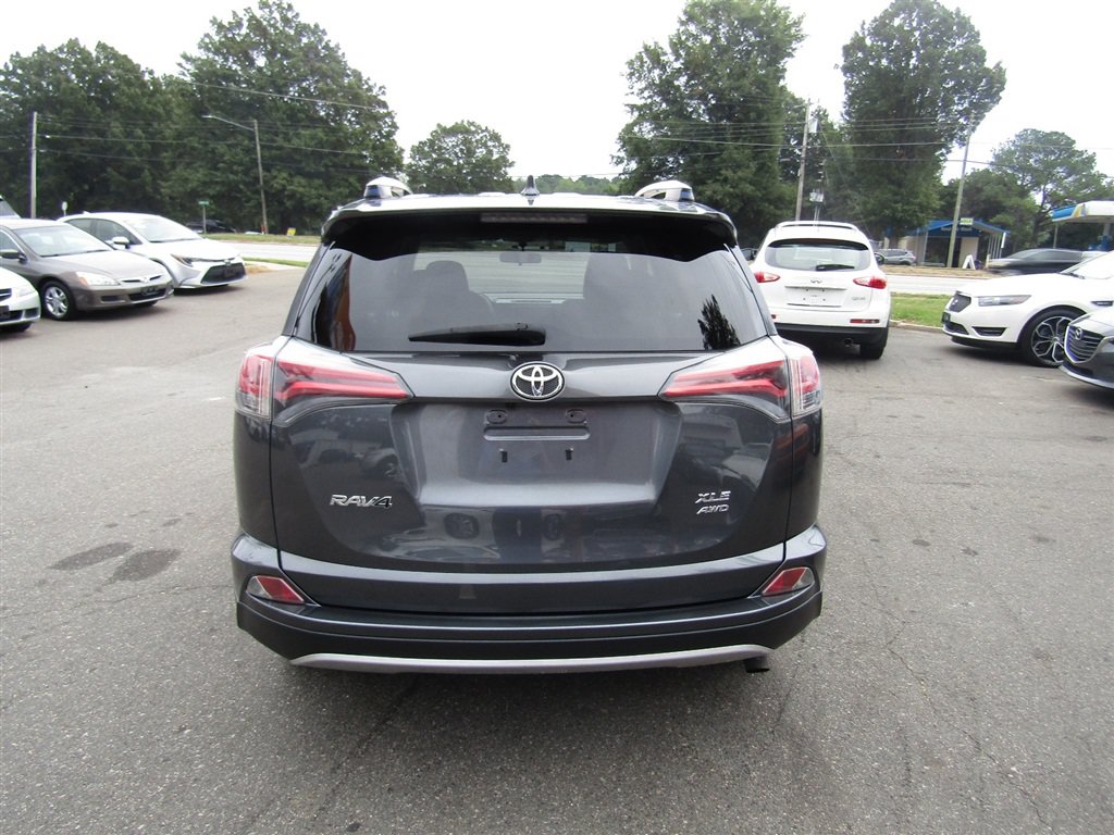 Used 2016 Toyota RAV4 XLE AWD/4WD image 6