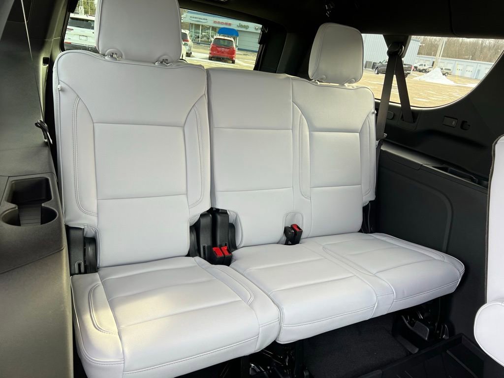 New 2026 Chevrolet Suburban Premier image 22