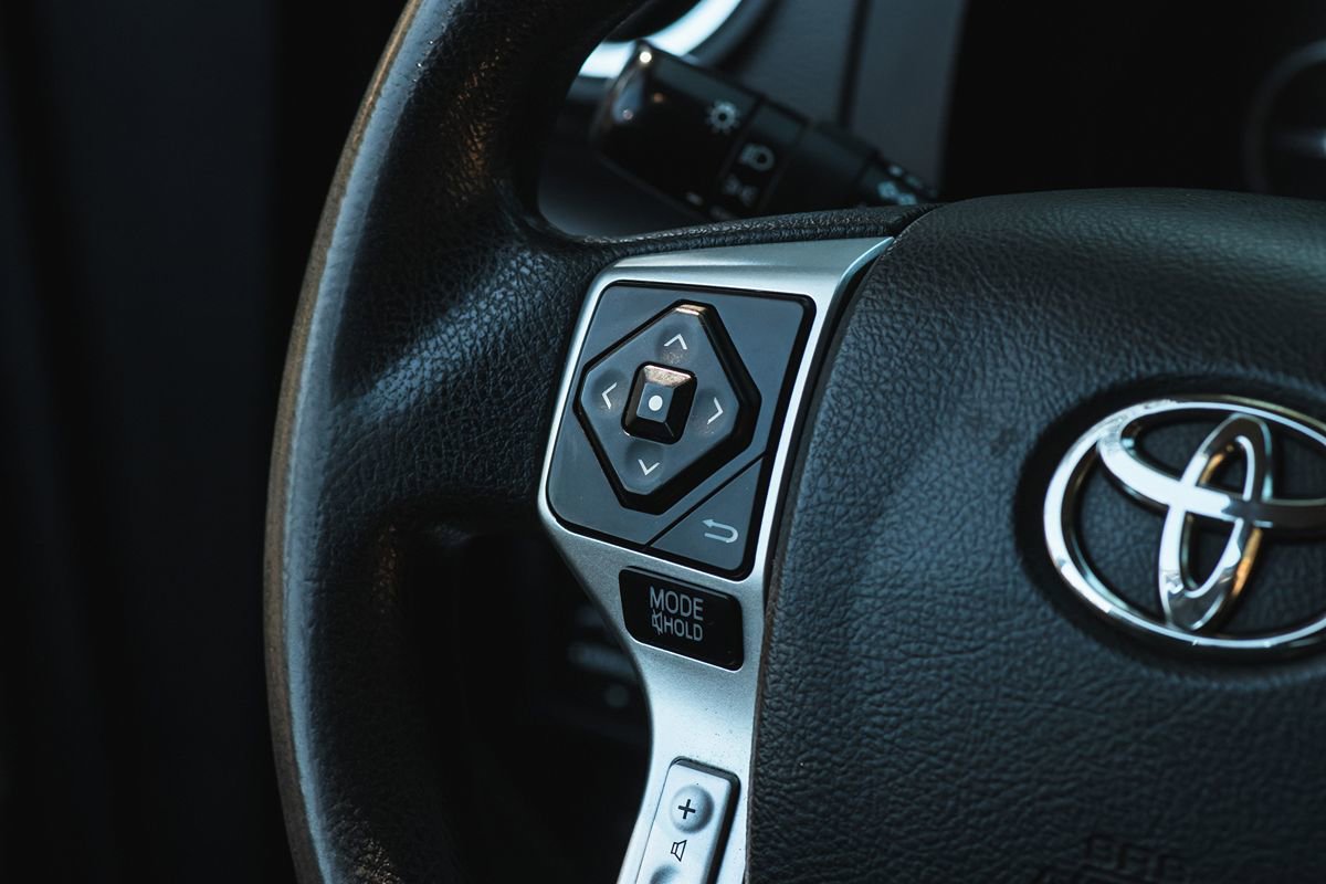 Used 2014 Toyota Tundra SR5 AWD/4WD image 10