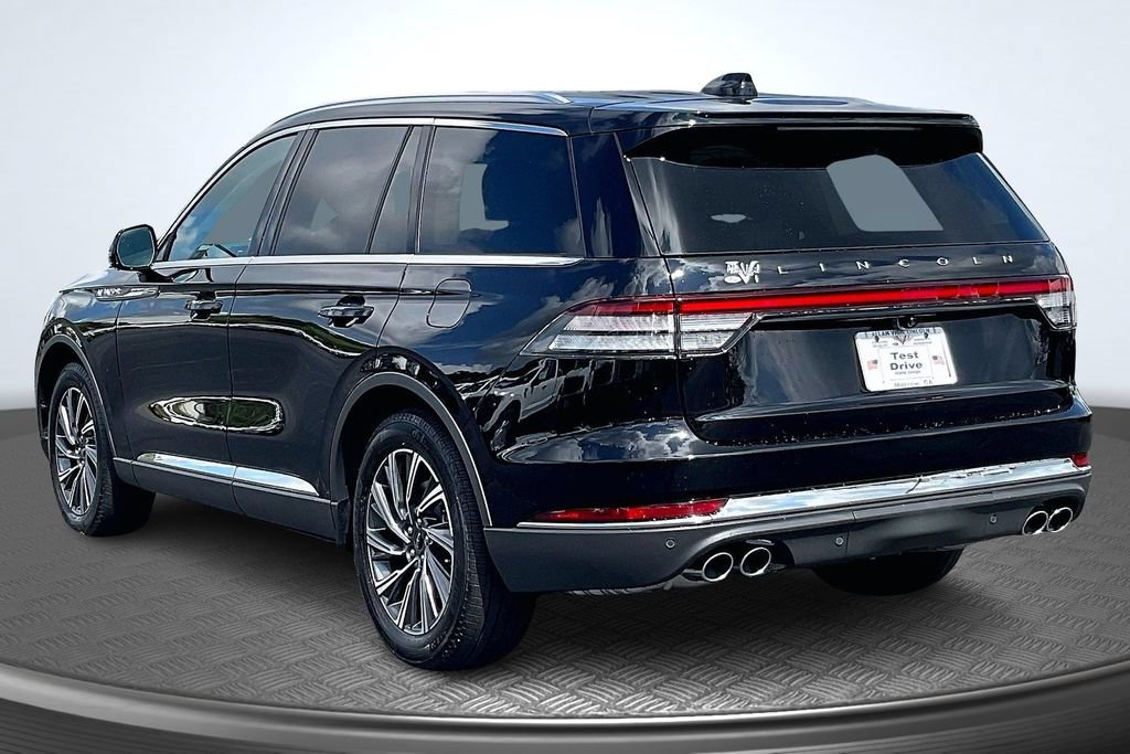 New 2026 Lincoln Aviator 2WD image 3
