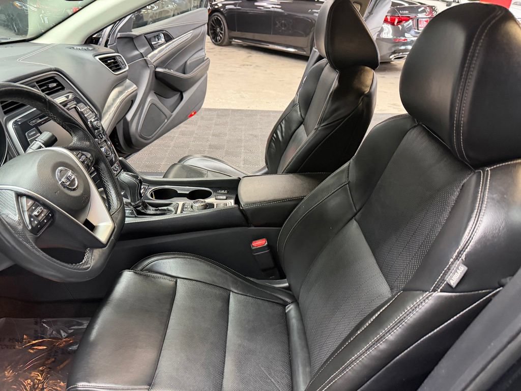 Used 2022 Nissan Maxima SV w/ Floor Mat Group FWD image 33