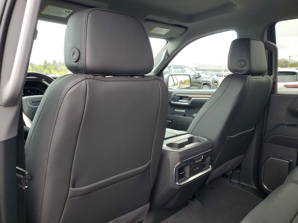 Used 2024 GMC Sierra 1500 Denali w/ Technology Package AWD/4WD image 29