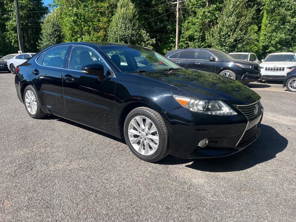 Used 2013 Lexus ES 300h w/ Luxury Pkg FWD image 9