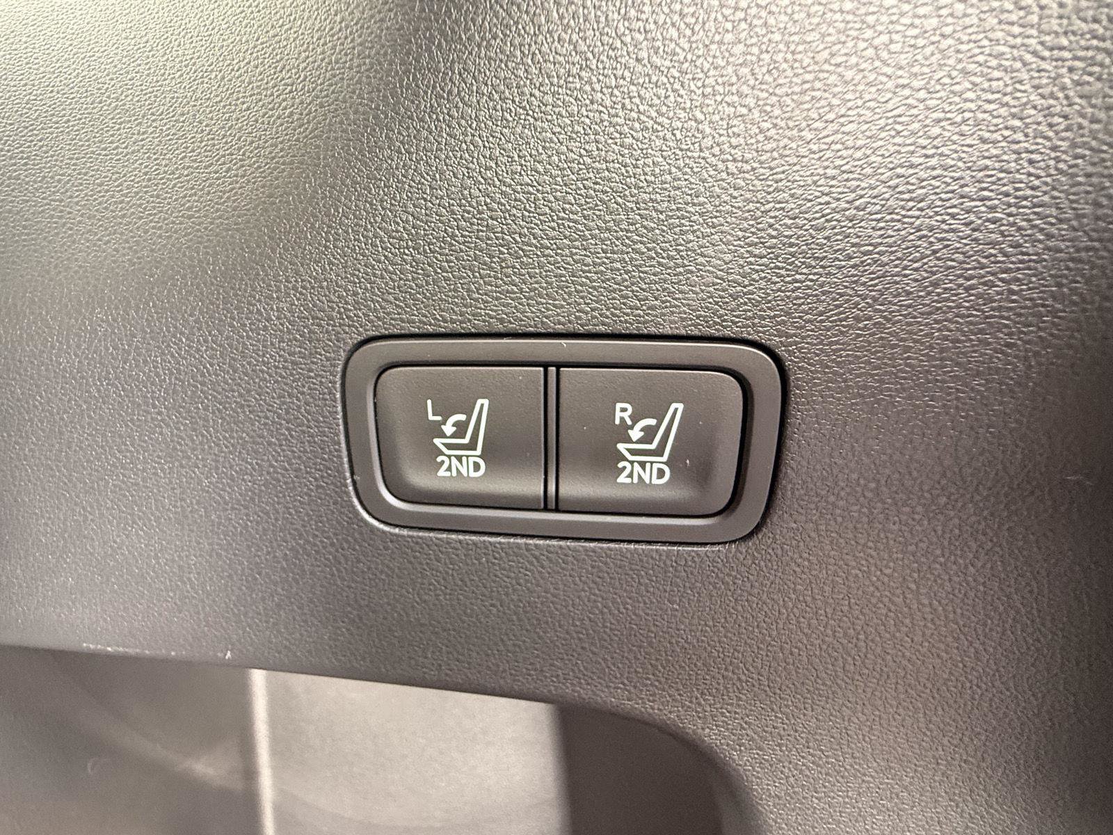 Certified 2026 Hyundai Santa Fe SE AWD/4WD image 20