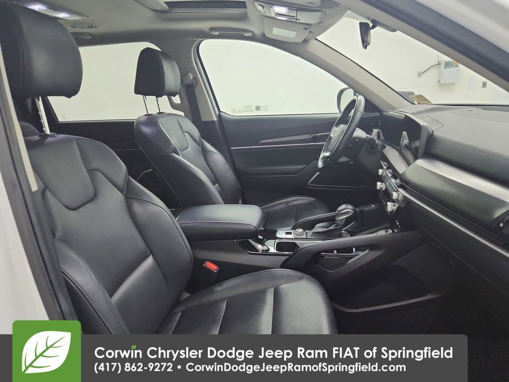 Used 2025 Kia Telluride S FWD image 35