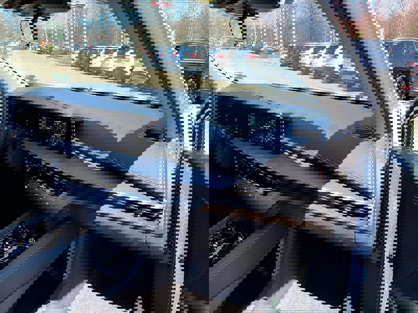 Used 2025 Nissan Murano SV w/ Cargo Package image 13