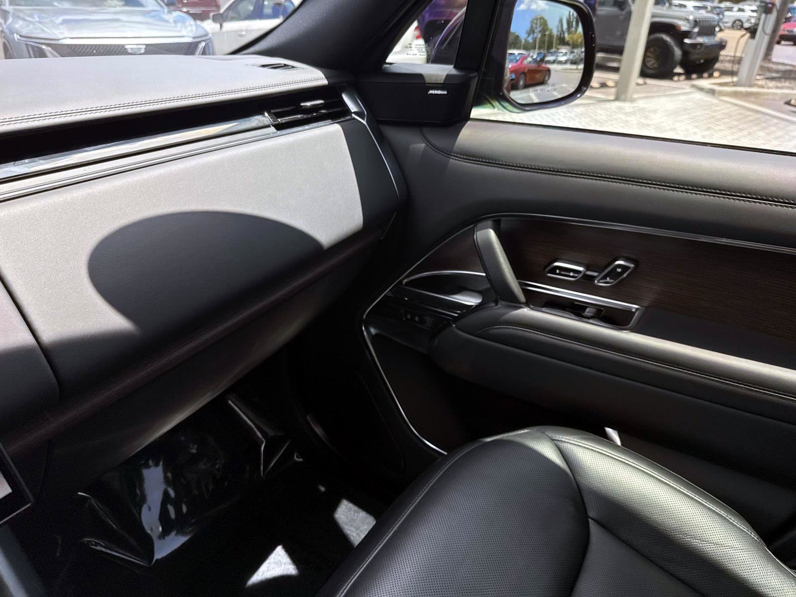 Used 2023 Land Rover Range Rover SE AWD/4WD image 24
