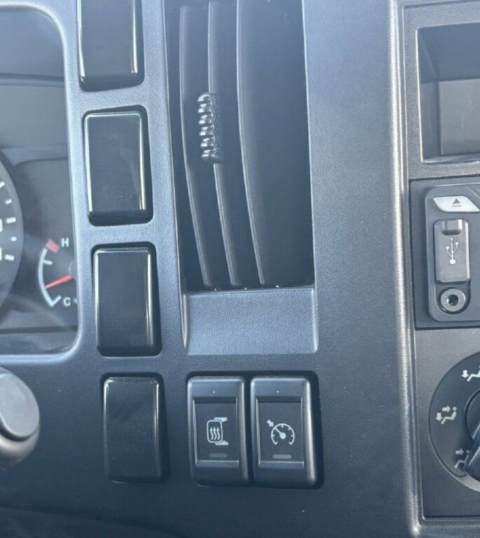 Used 2024 Chevrolet Low Cab Forward RWD image 15
