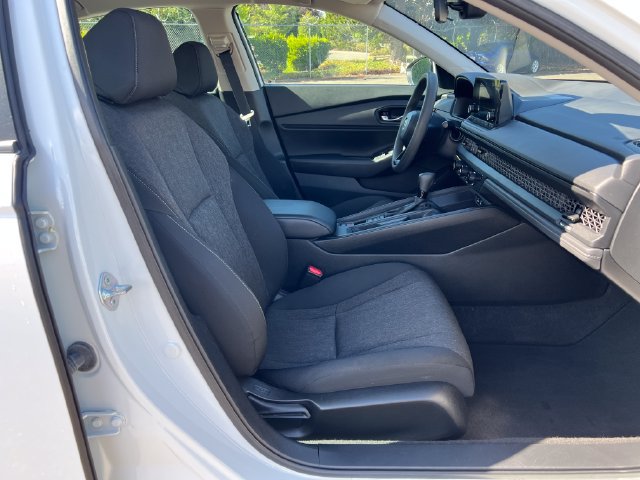 Certified 2023 Honda Accord LX image 9