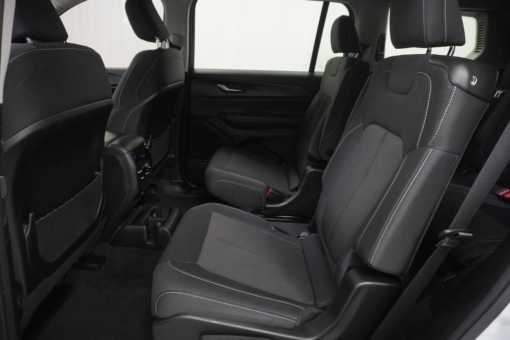 Certified 2023 Jeep Grand Cherokee L Laredo AWD/4WD image 20