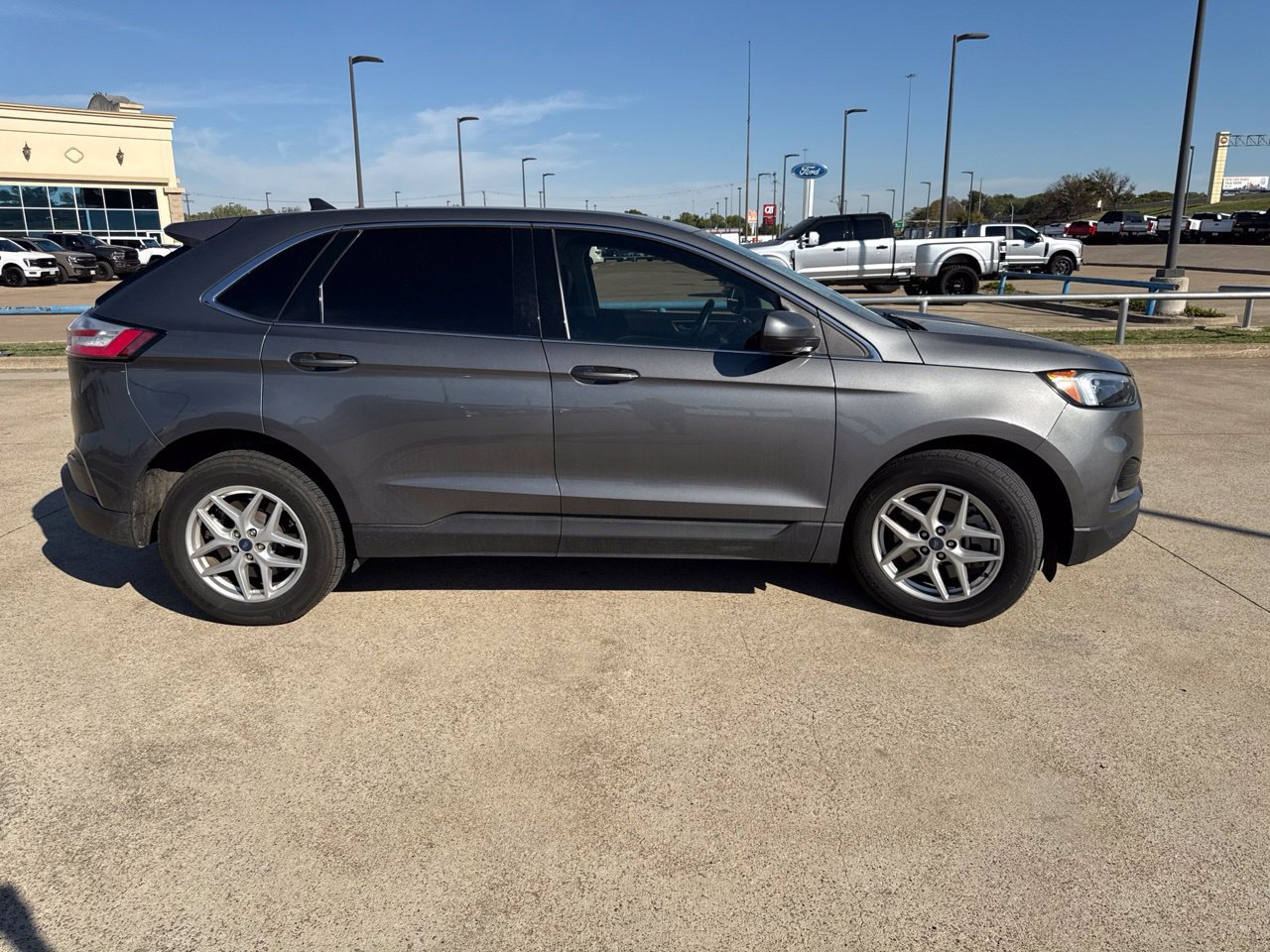 Used 2022 Ford Edge SEL w/ Convenience Package AWD/4WD image 18