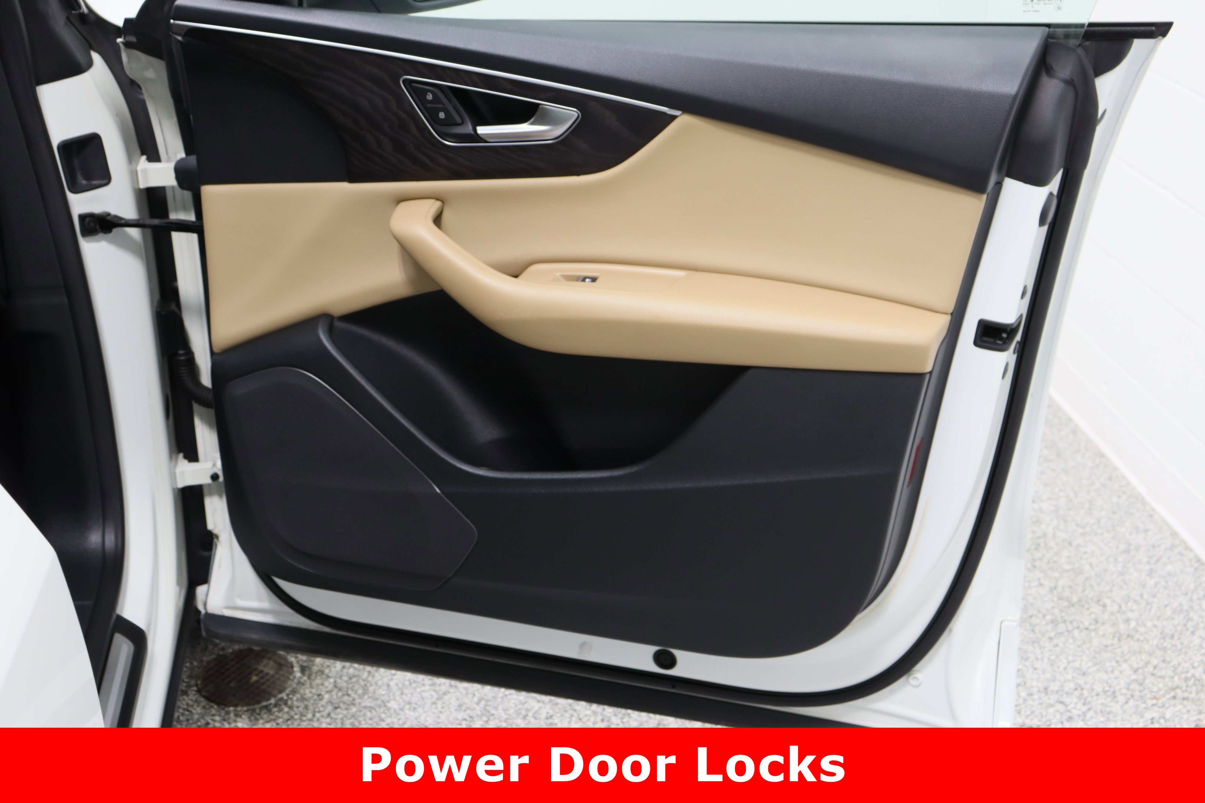 Used 2019 Audi Q8 Premium w/ Convenience Package image 38