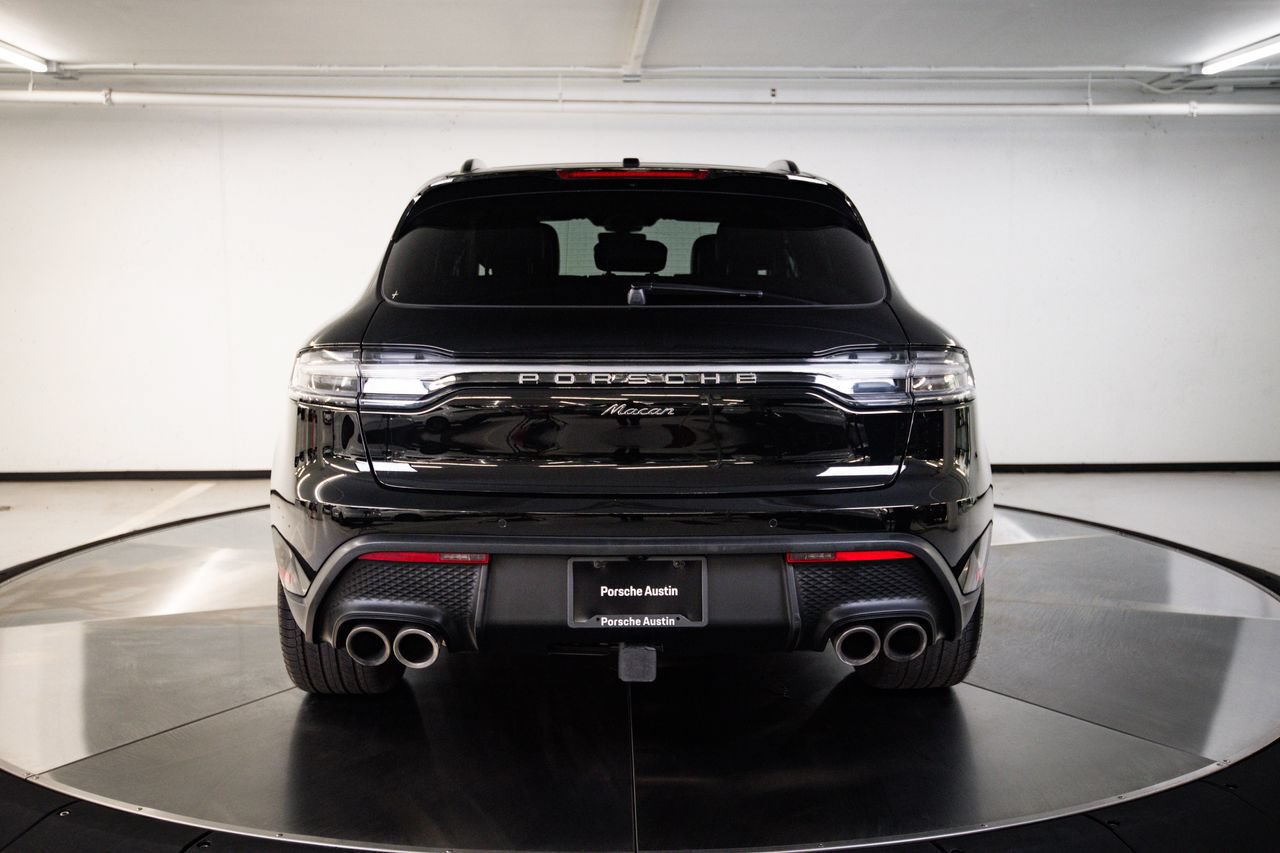 Certified 2024 Porsche Macan AWD/4WD image 6