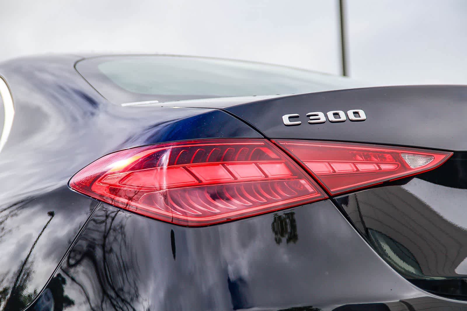 Used 2025 Mercedes-Benz C 300 4MATIC Sedan image 7