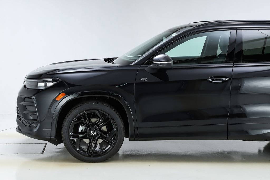 New 2026 Volkswagen Tiguan SE R-Line image 42