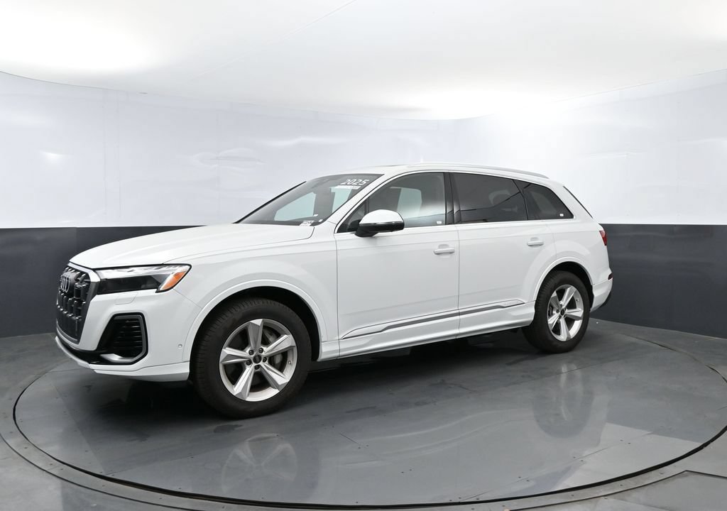 Used 2025 Audi Q7 3.0T Premium w/ Convenience Package AWD/4WD image 1
