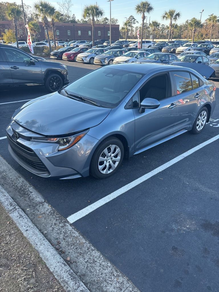 Used 2025 Toyota Corolla LE