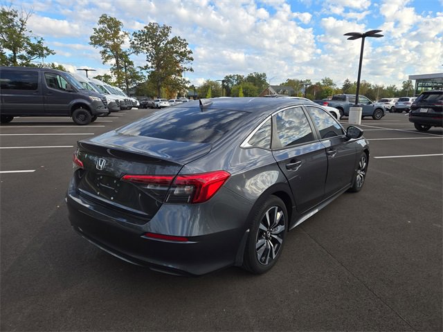 Used 2022 Honda Civic EX image 3
