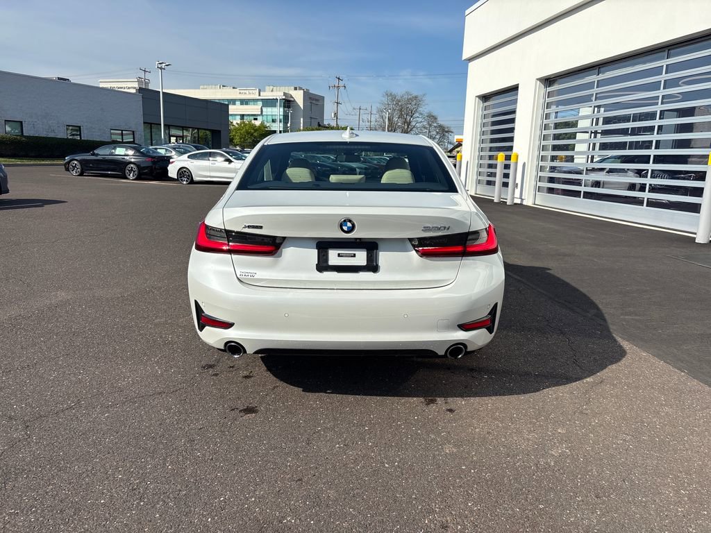 Used 2020 BMW 330i xDrive Sedan w/ Convenience Package AWD/4WD image 5