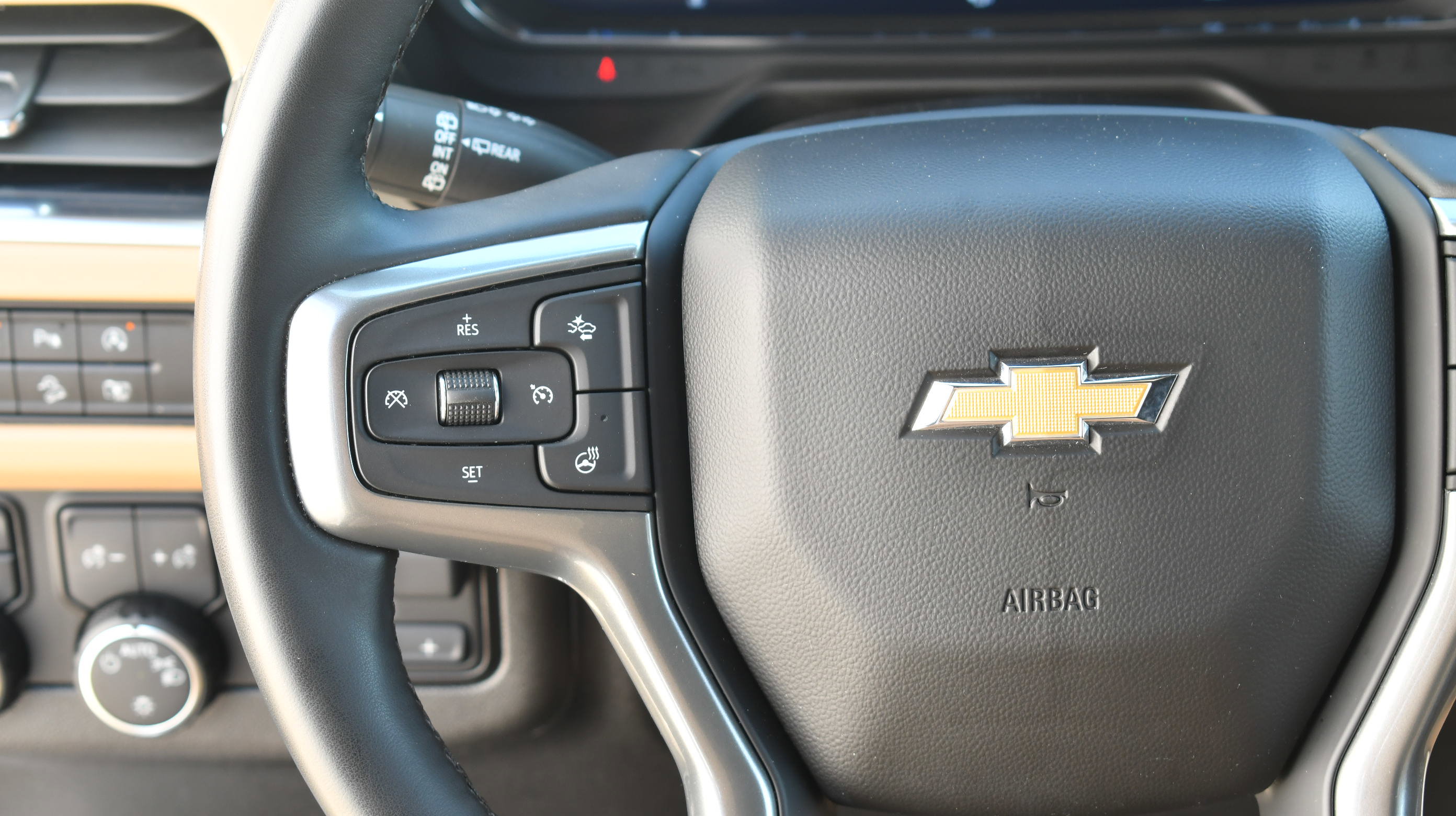 Used 2024 Chevrolet Tahoe Premier w/ Premium Package AWD/4WD image 24