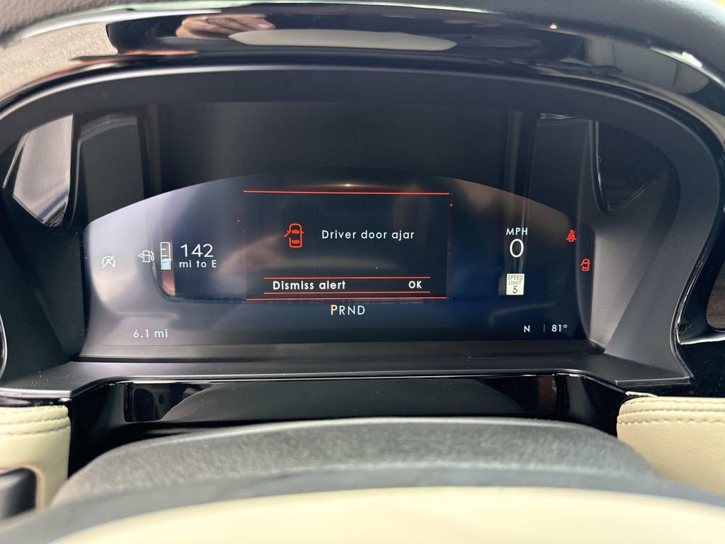 New 2025 Lincoln Corsair Reserve image 27