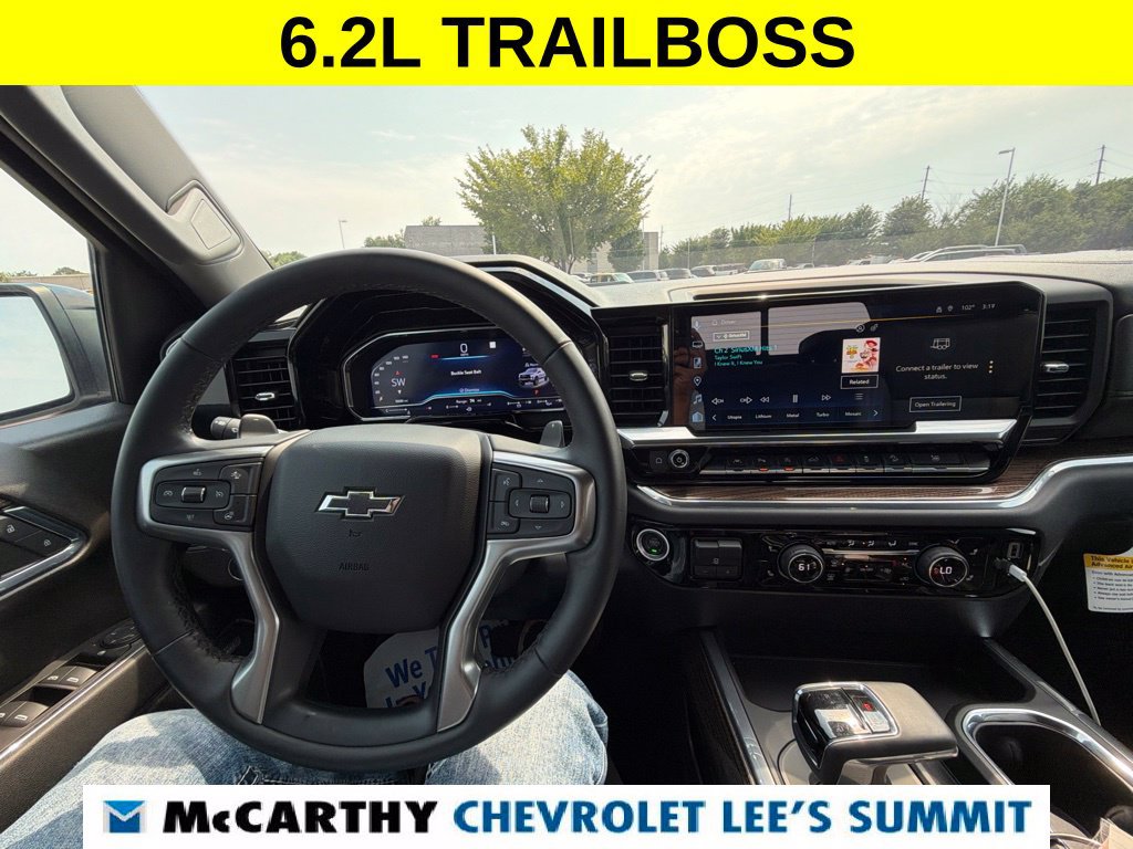 Used 2023 Chevrolet Silverado 1500 LT Trail Boss w/ Convenience Package II AWD/4WD image 24