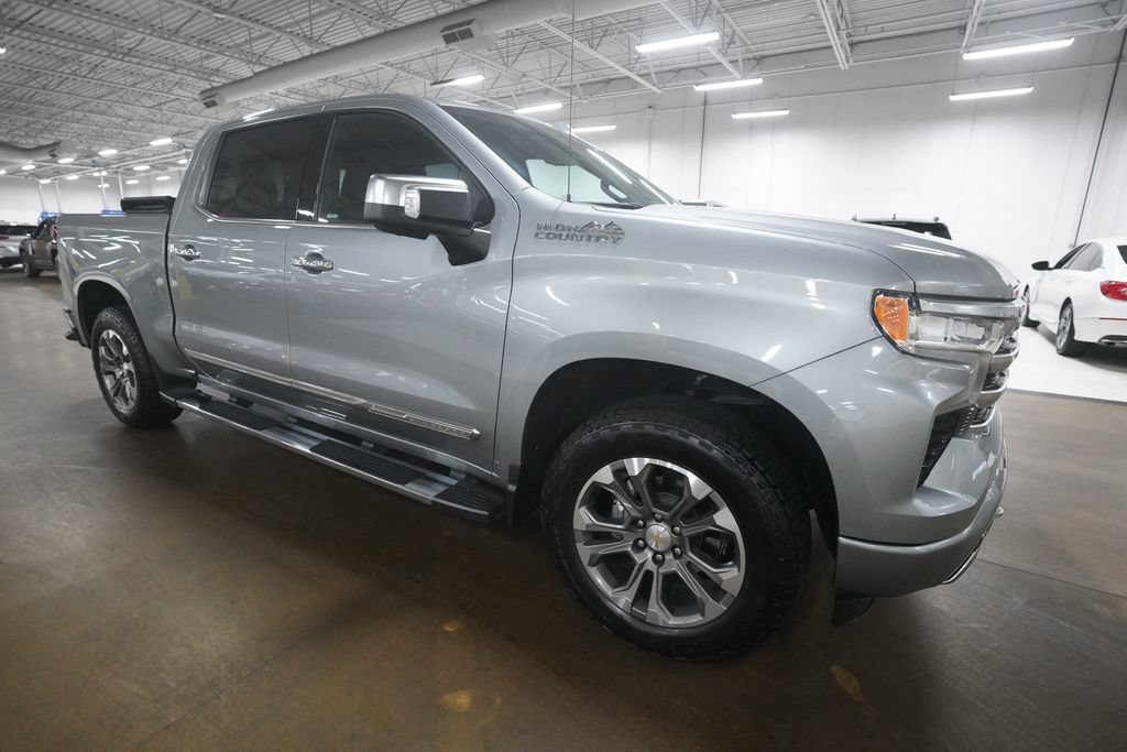 Used 2024 Chevrolet Silverado 1500 High Country w/ Technology Package AWD/4WD image 35