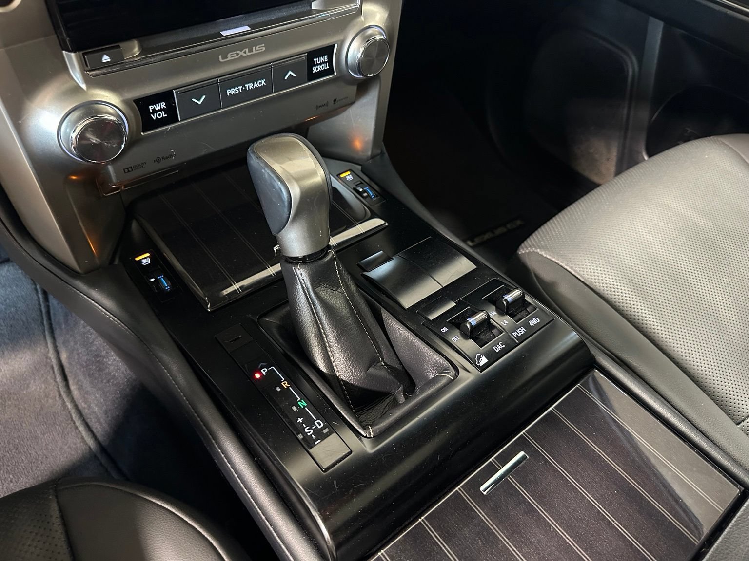 Used 2021 Lexus GX 460 Premium w/ Premium Package AWD/4WD image 32