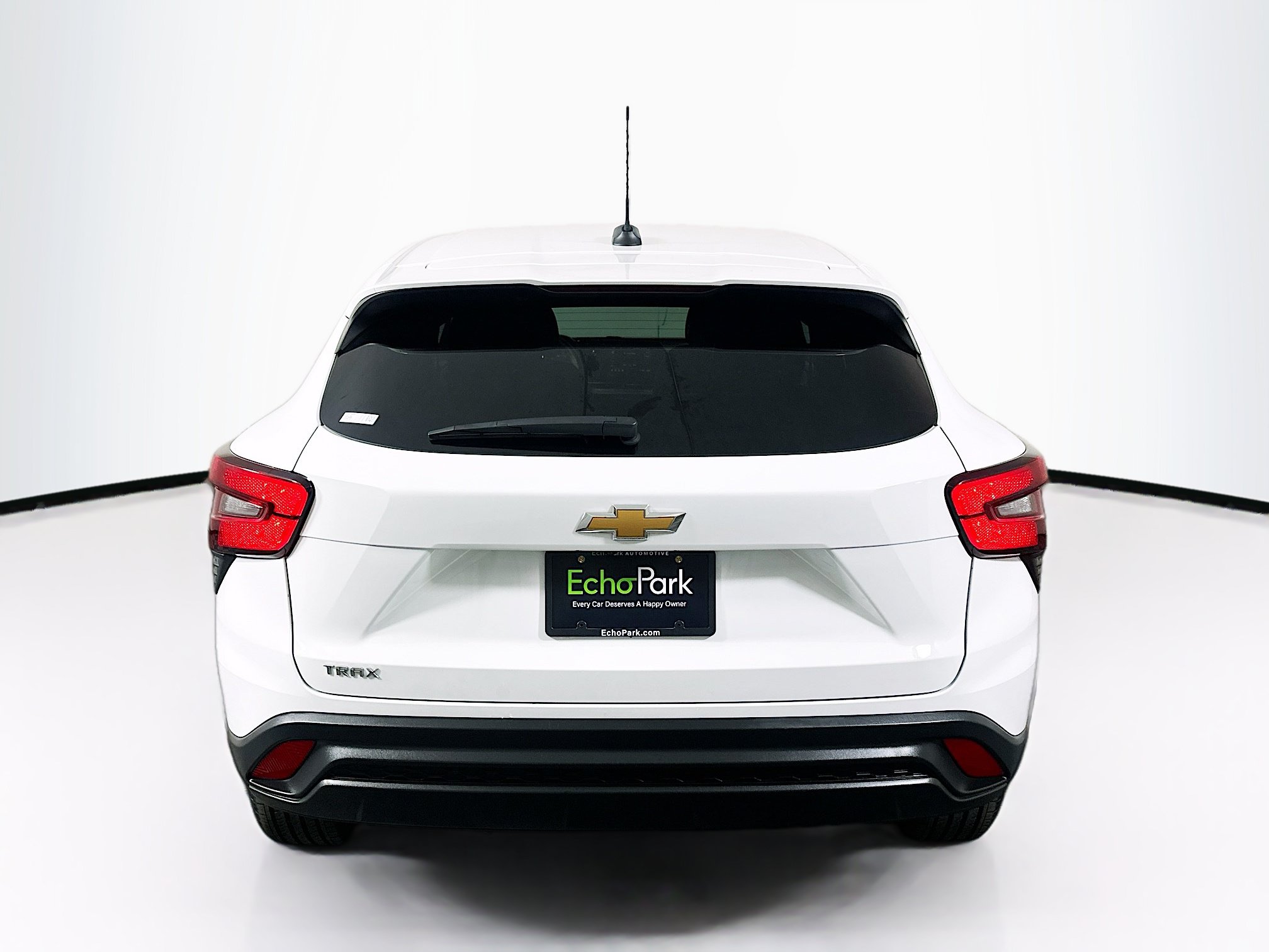 Used 2025 Chevrolet Trax LS FWD image 7