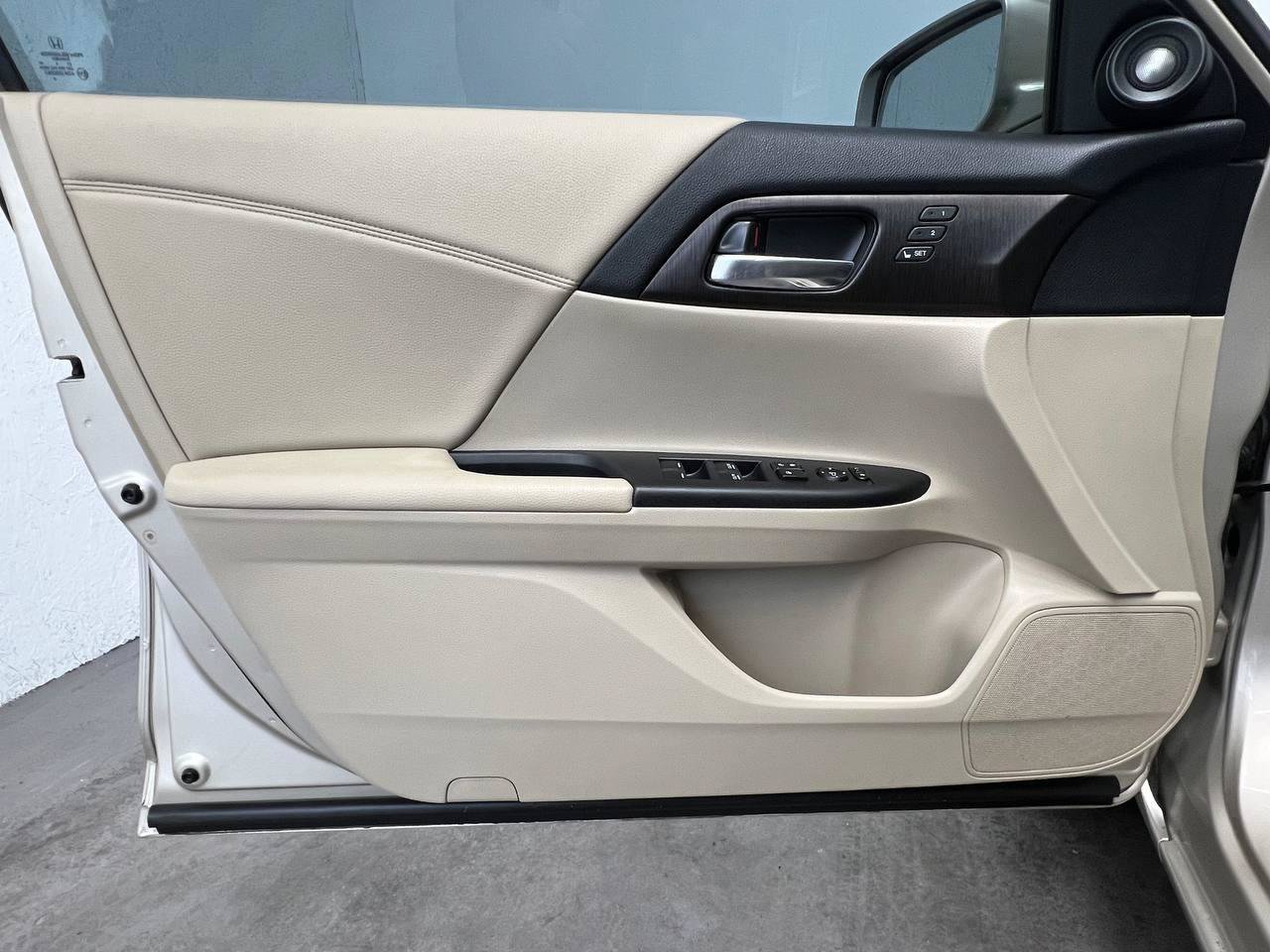 Used 2014 Honda Accord EX-L image 7