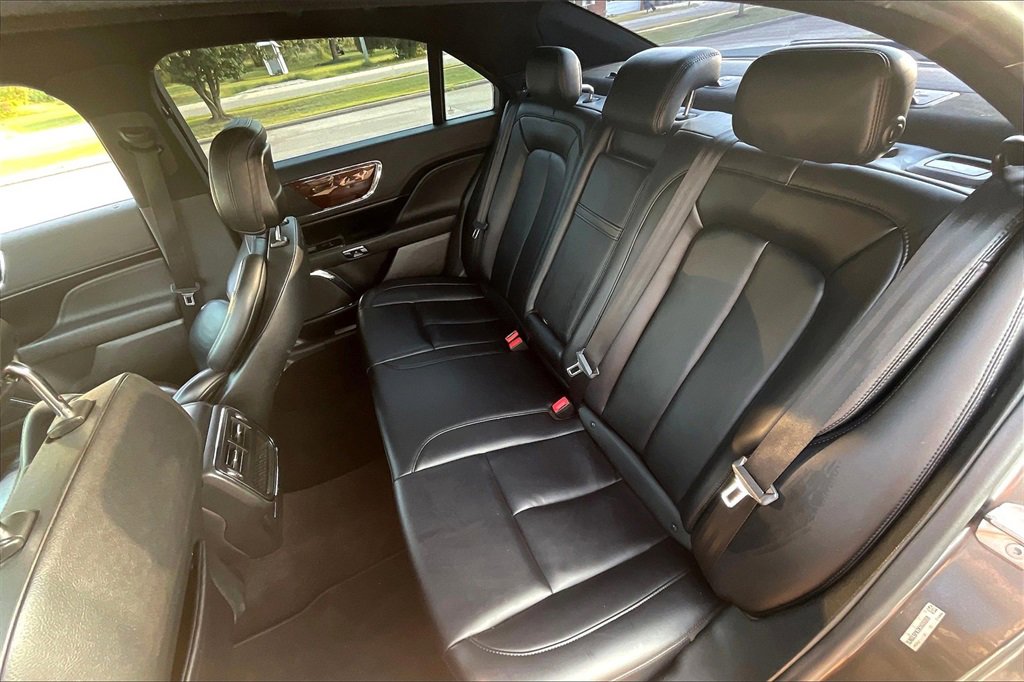 Used 2019 Lincoln Continental Premiere image 26