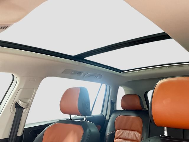Used 2018 Volkswagen Tiguan SEL Premium AWD/4WD image 18