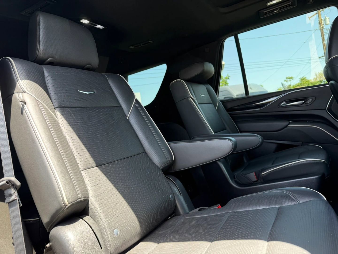 Used 2022 Cadillac Escalade Sport RWD image 20