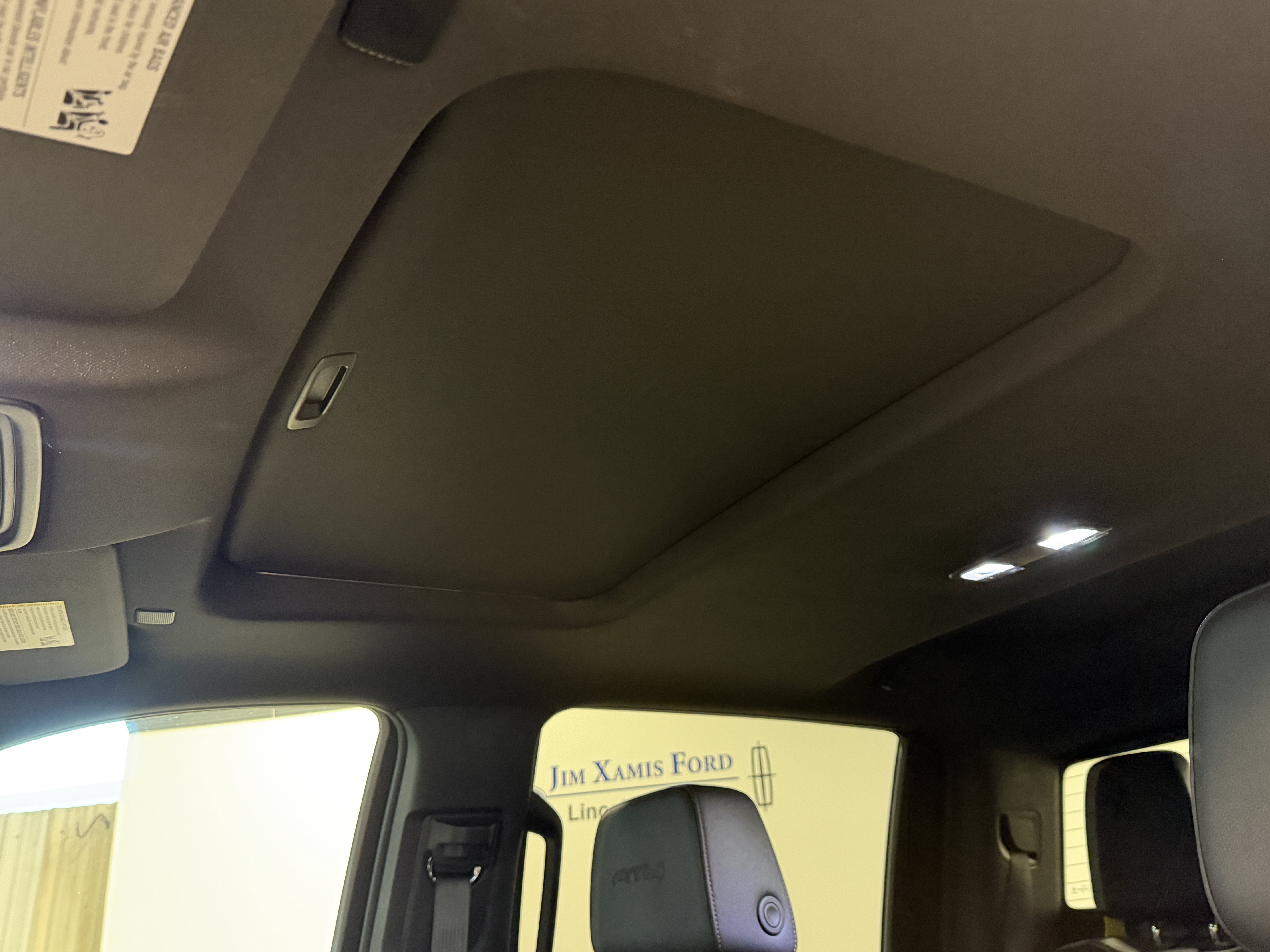 Used 2024 GMC Sierra 2500 AT4 w/ AT4 Preferred Package AWD/4WD image 6