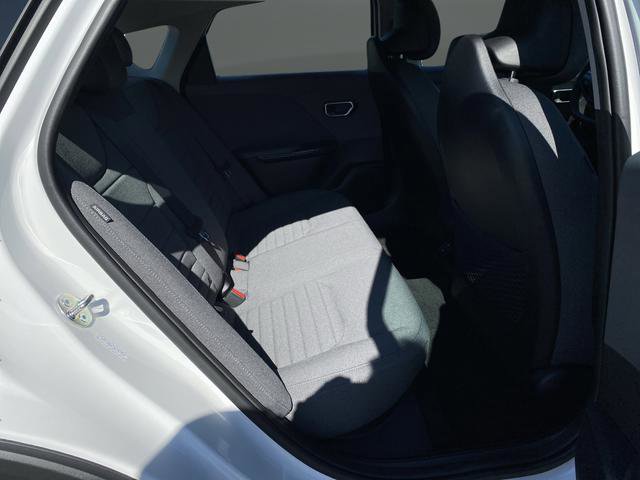 New 2025 Kia K4 EX image 32