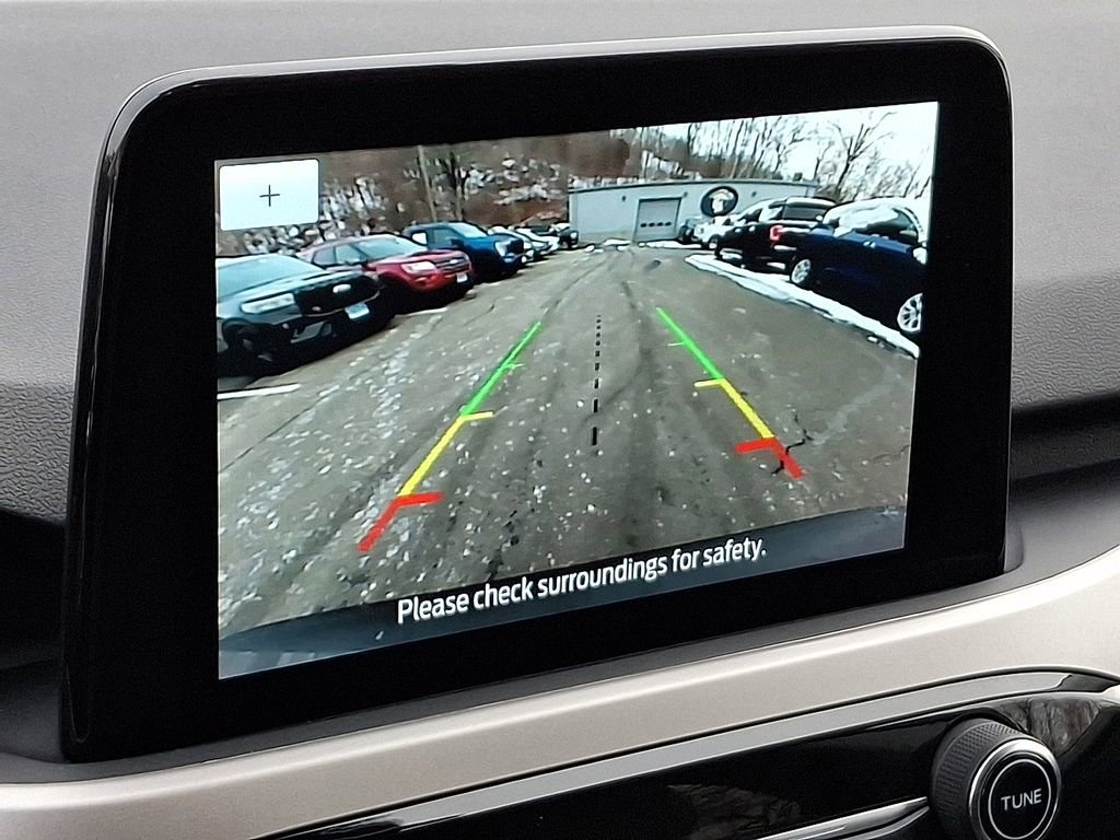 Used 2022 Ford Escape SE w/ Cold Weather Package image 18