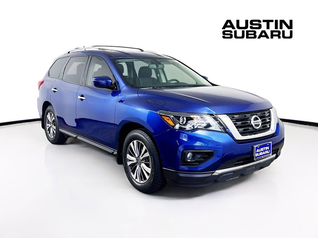 Used 2018 Nissan Pathfinder SV video 1
