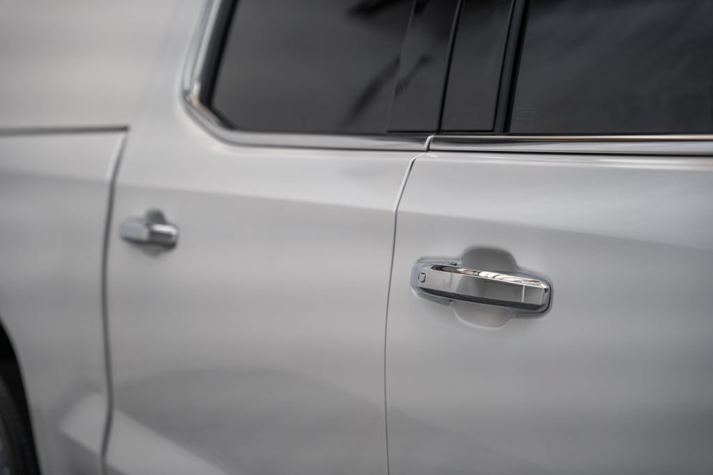 Used 2025 Chevrolet Silverado 1500 High Country AWD/4WD image 19