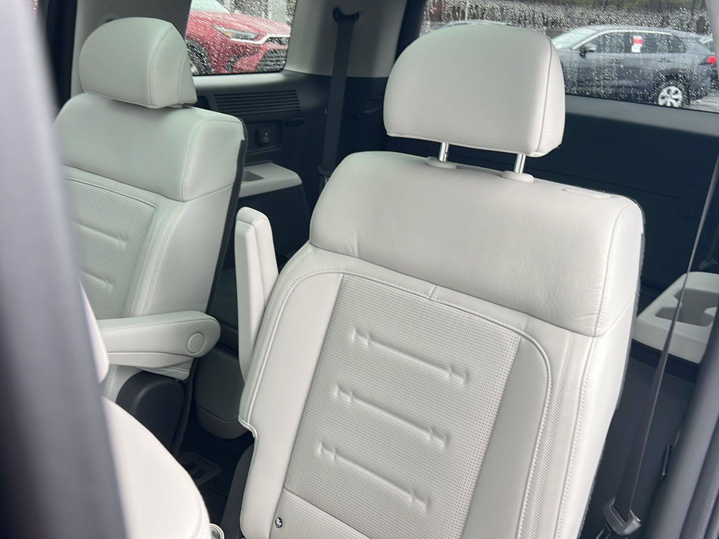 Used 2024 Hyundai Santa Fe Calligraphy image 35