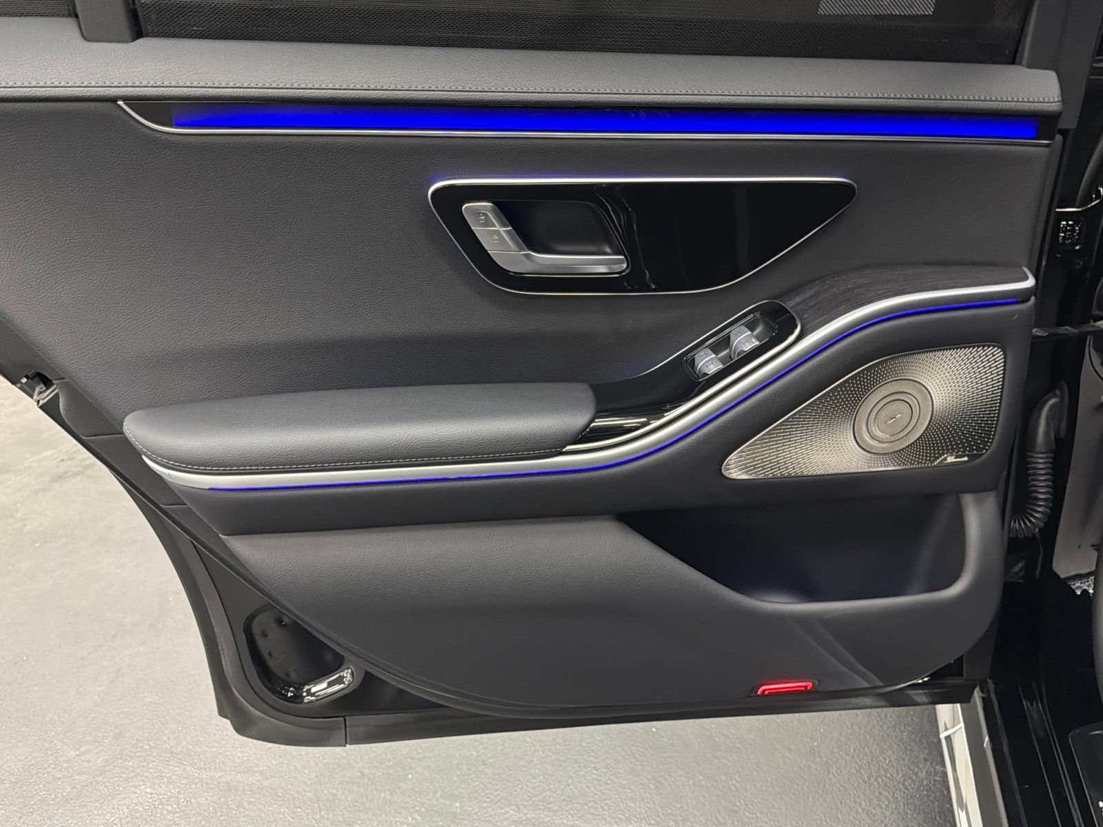 Certified 2022 Mercedes-Benz S 500 4MATIC image 37