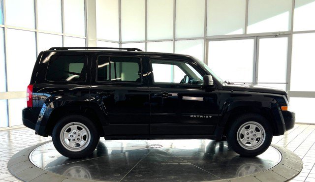 Used 2016 Jeep Patriot Sport w/ Power Value Group image 8