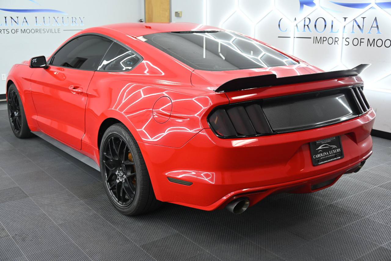 Used 2016 Ford Mustang GT RWD image 2