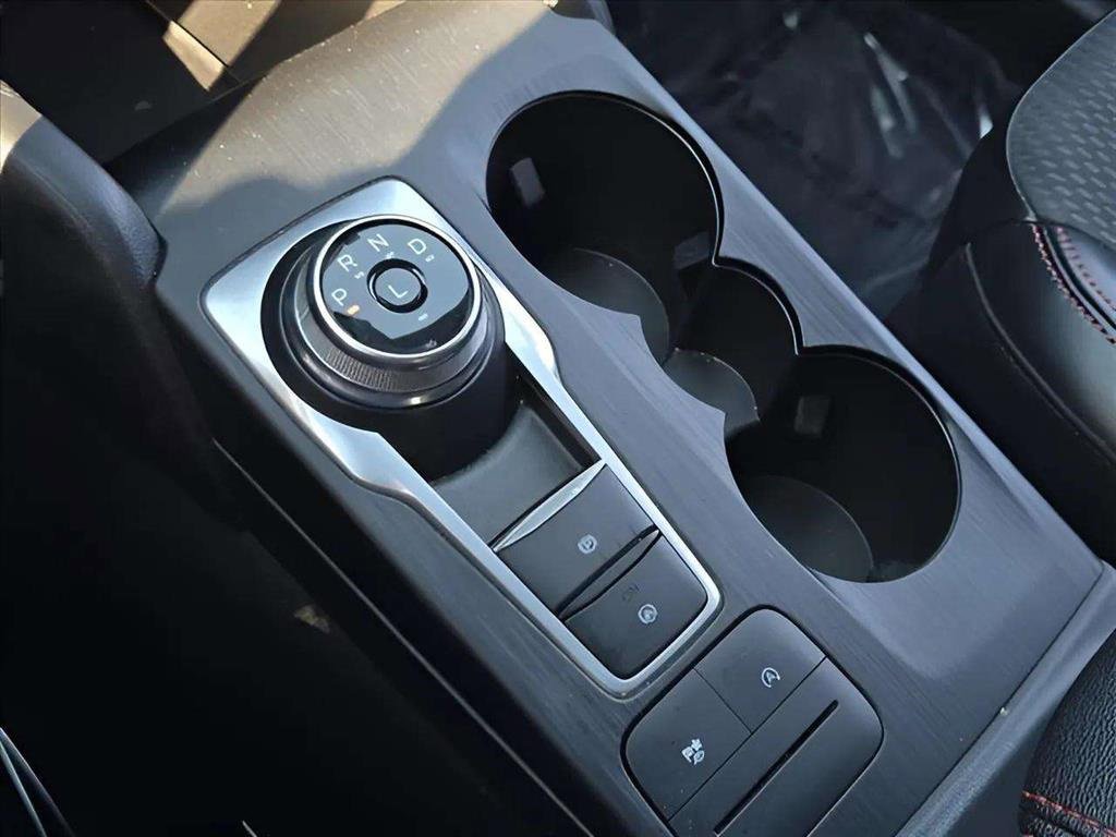 Used 2023 Ford Escape ST-Line image 18