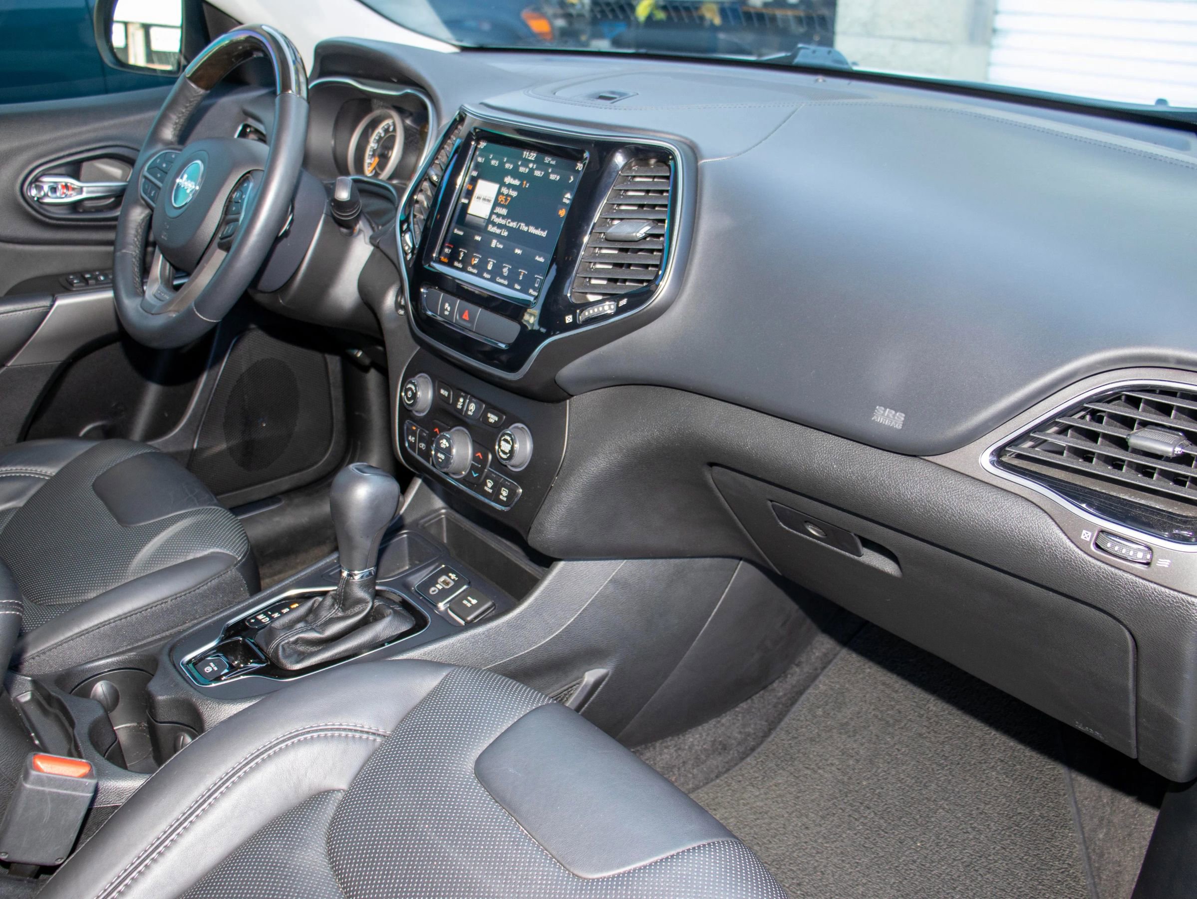 Used 2019 Jeep Cherokee Overland w/ Trailer Tow Group image 13