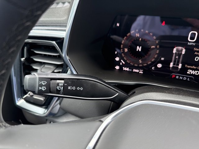New 2025 GMC Canyon Elevation w/ Convenience Package image 27
