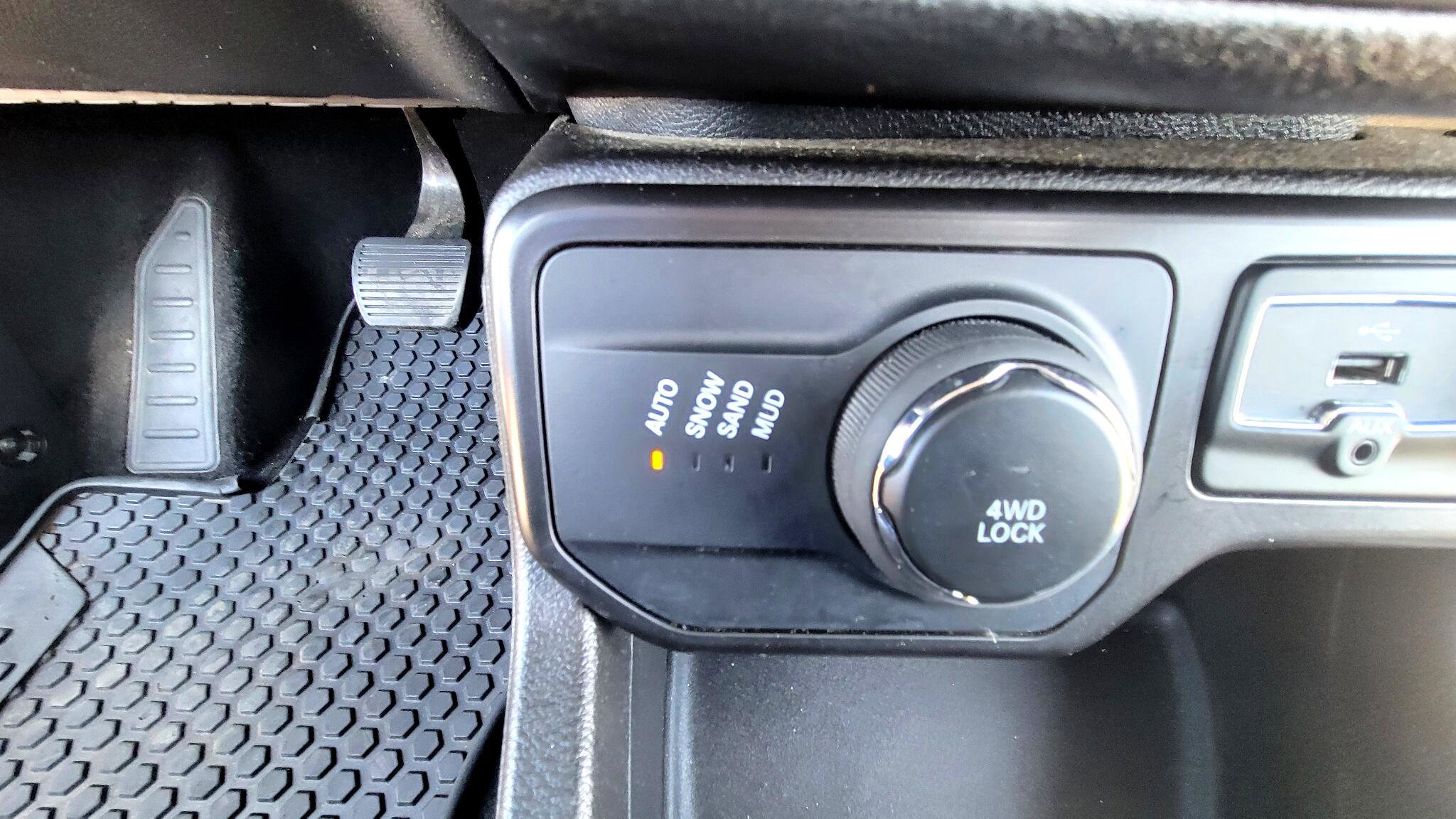 Used 2021 Jeep Renegade Latitude w/ Convenience Group image 27